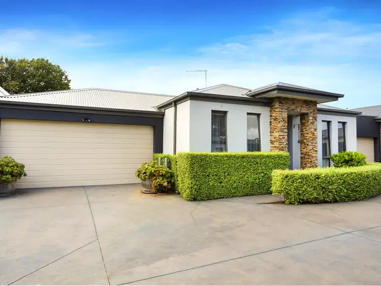 Main view of Homely unit listing, 2/23 - 25 Myers Road, Bittern VIC 3918