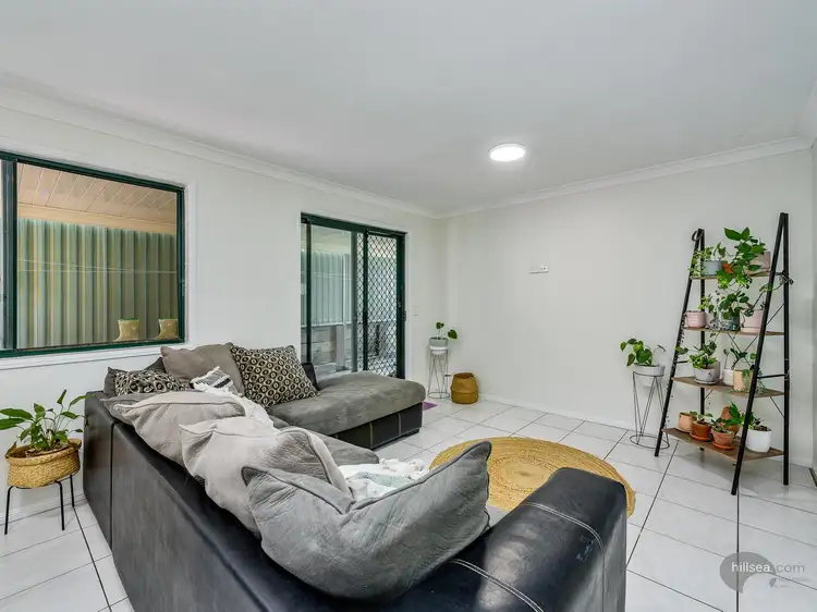 1/100 Greenacre Drive, Parkwood QLD 4214
