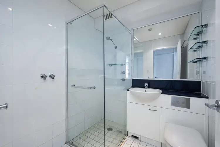 Fifth view of Homely apartment listing, 11/2a Henry Lawson Avenue, Mcmahons Point NSW 2060