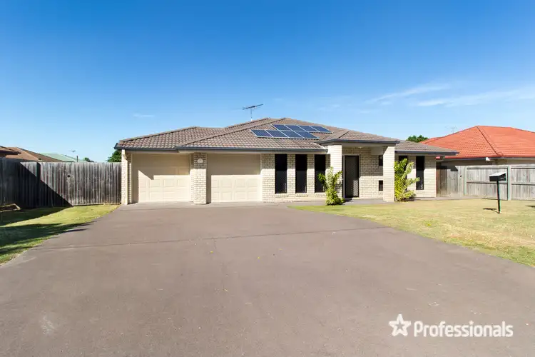 31 Hill End Avenue, Hillcrest QLD 4118