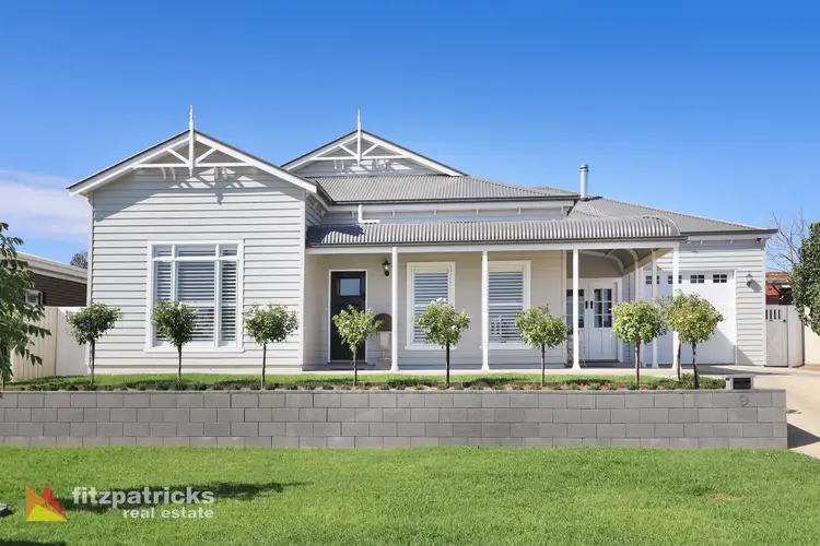 9 Wade Street, Turvey Park NSW 2650
