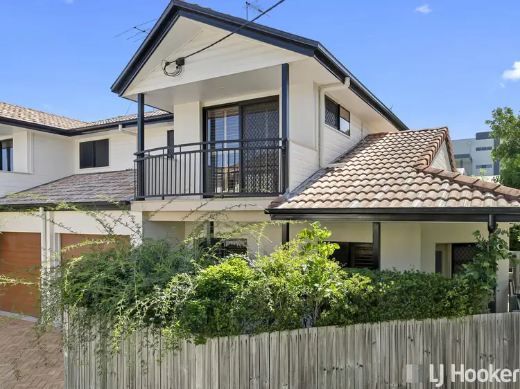Main view of Homely townhouse listing, 1/219 Shore Street West, Cleveland QLD 4163