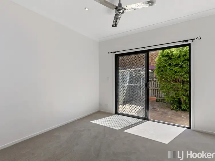 Fifth view of Homely townhouse listing, 1/219 Shore Street West, Cleveland QLD 4163