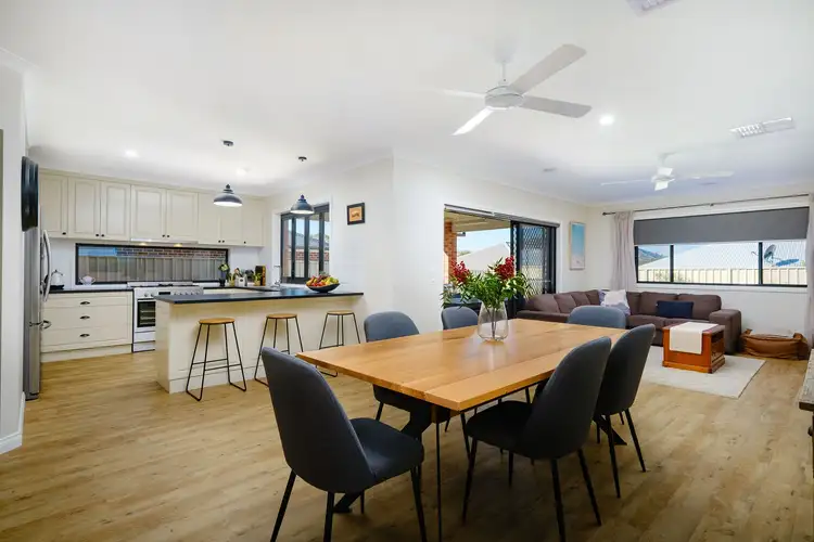 Fourth view of Homely house listing, 14 Ruthven Circuit, Wodonga VIC 3690