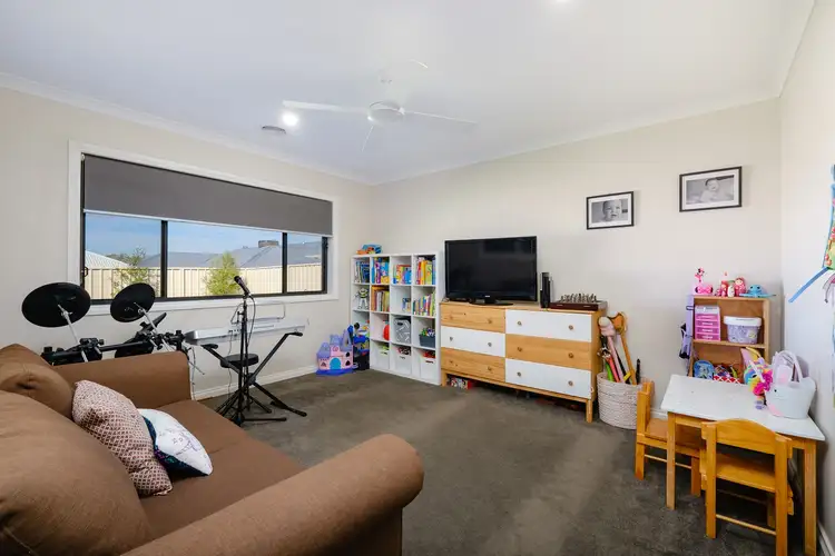 Sixth view of Homely house listing, 14 Ruthven Circuit, Wodonga VIC 3690