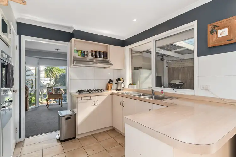 Fourth view of Homely house listing, 5 Deborah Court, Skye VIC 3977