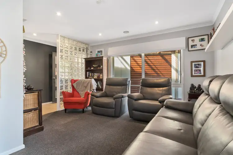 Fifth view of Homely house listing, 5 Deborah Court, Skye VIC 3977