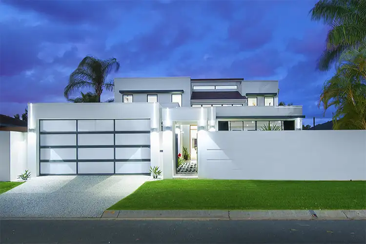 23 Bombala Street, Broadbeach Waters QLD 4218