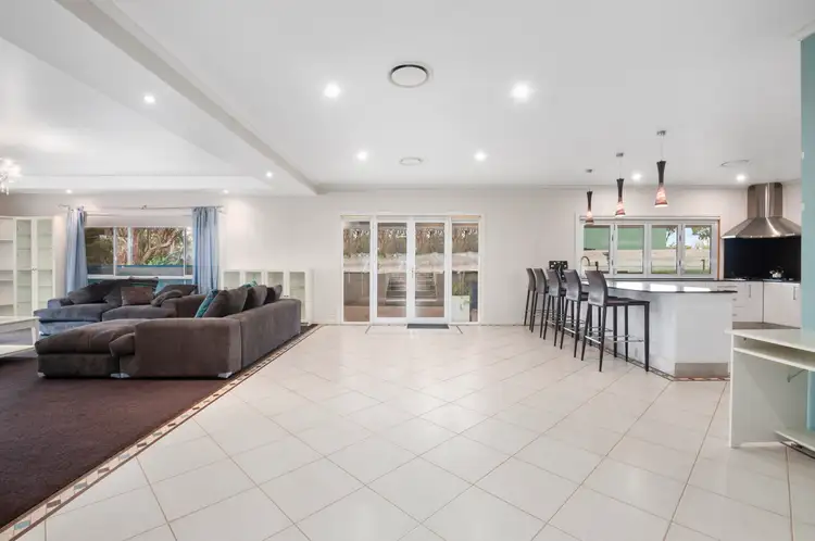 292 Warenda Road, Clare SA 5453