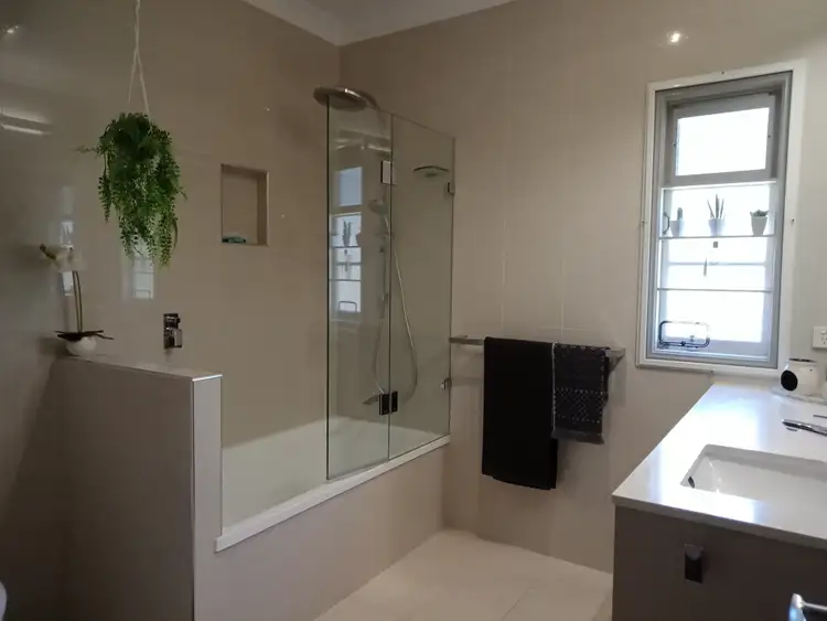 Sixth view of Homely house listing, 8 Dawn Street, Coochiemudlo Island QLD 4184