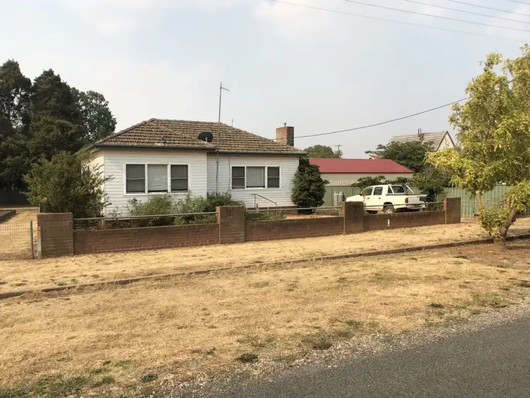 33 Bunnaby Street, Taralga NSW 2580