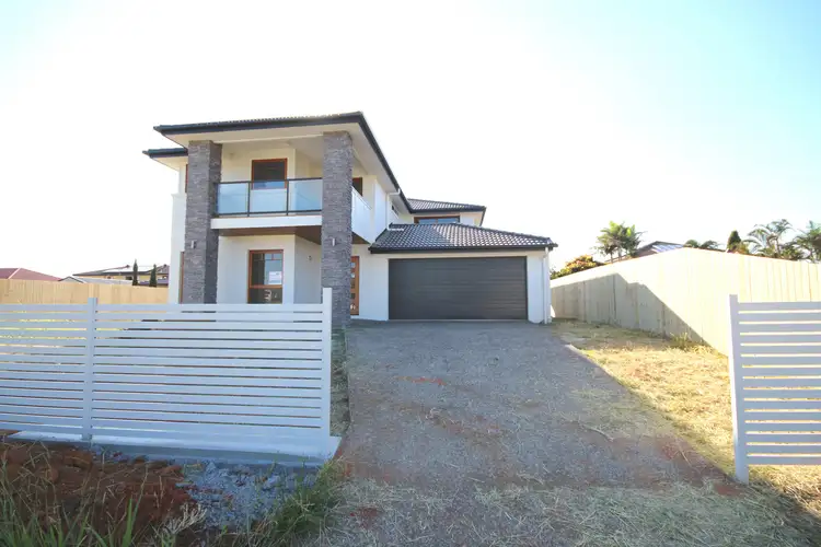 11 Pearlfrost Place
