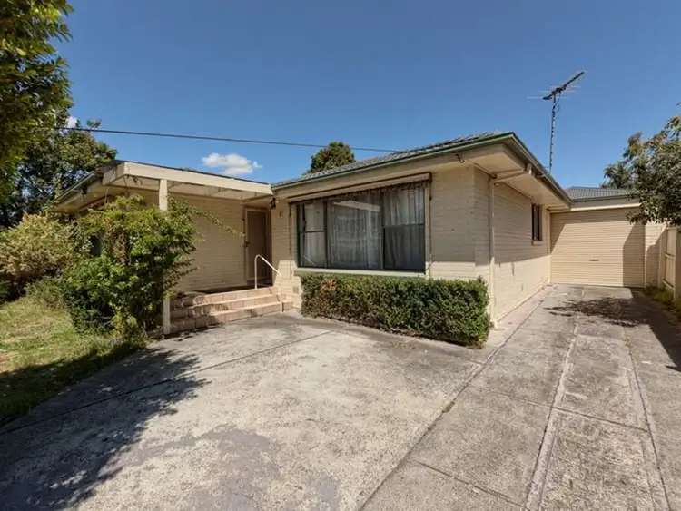 8 Booth Crescent, Dandenong North VIC 3175