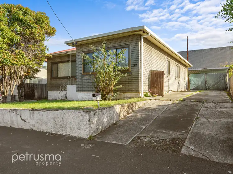 30 Lampton Avenue, Derwent Park TAS 7009