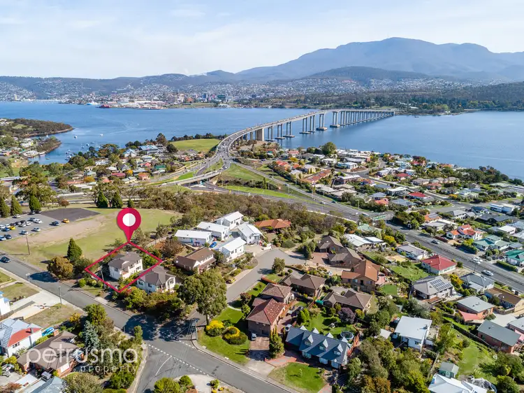 83 Kaoota Road, Rose Bay TAS 7015