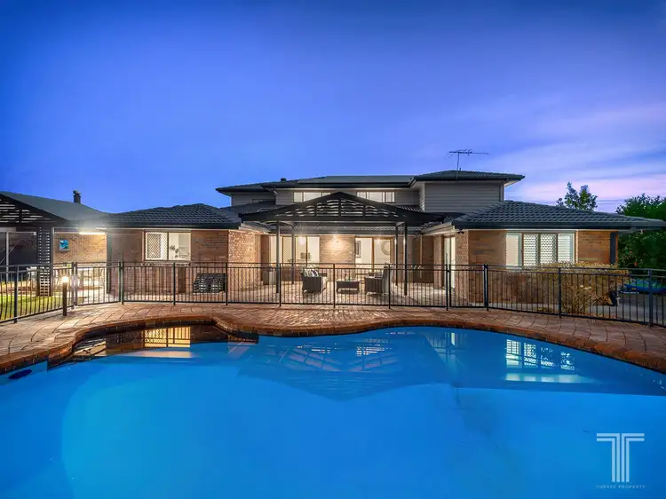 5 Shead Court, Carindale QLD 4152