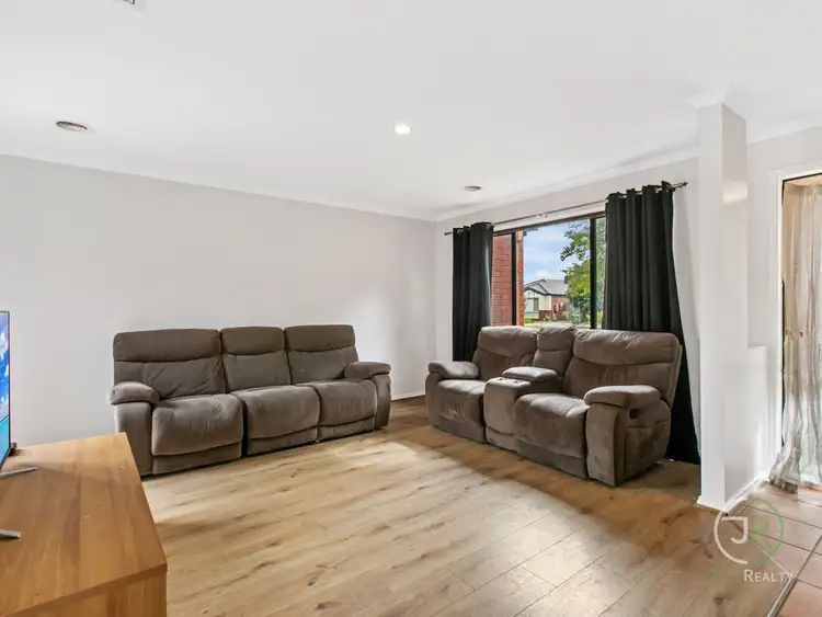 Fifth view of Homely house listing, 18 Horsham Drive, Cranbourne East VIC 3977