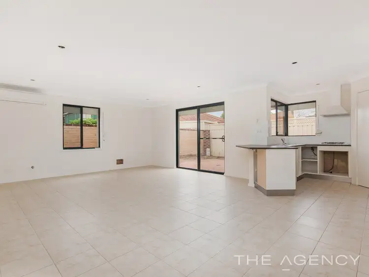 Fourth view of Homely unit listing, 7/21 La Manche Avenue, Port Kennedy WA 6172