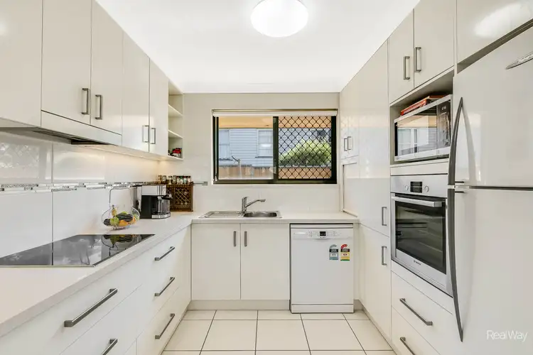 2/183 Campbell Street, Newtown QLD 4350