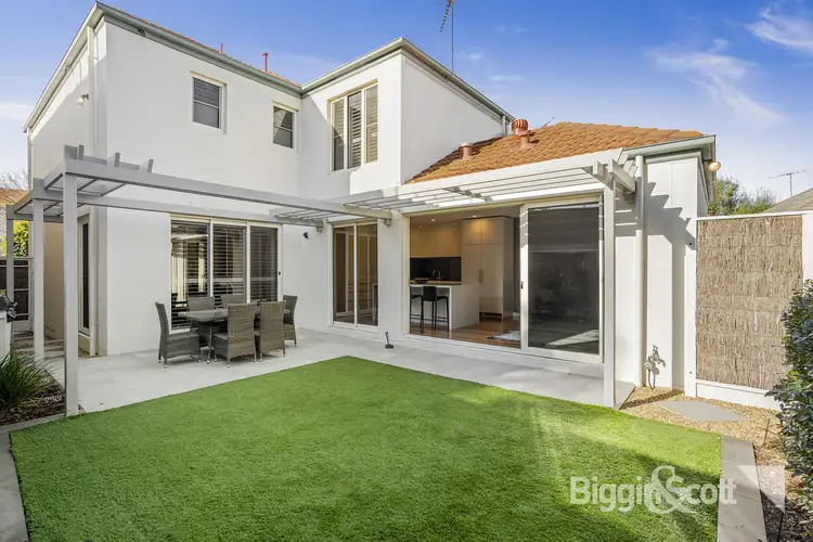 17 The Cove, Port Melbourne VIC 3207