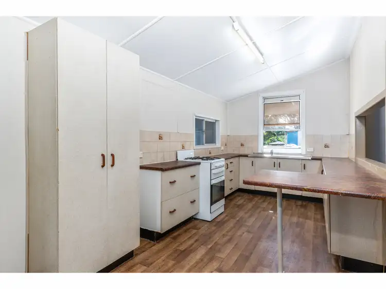 3 Alick Street, Park Avenue QLD 4701