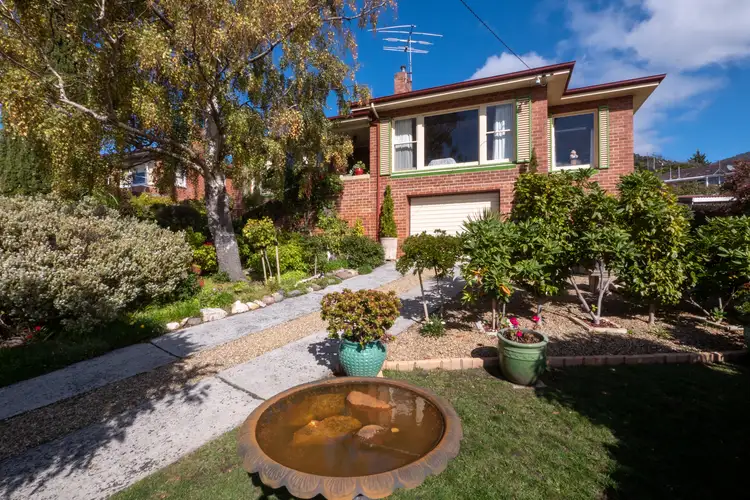 4 Barclay Crescent, Rosetta TAS 7010