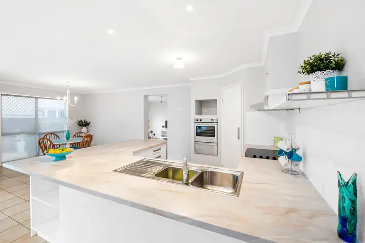 Sixth view of Homely house listing, 81 Coventry Circuit, Carindale QLD 4152