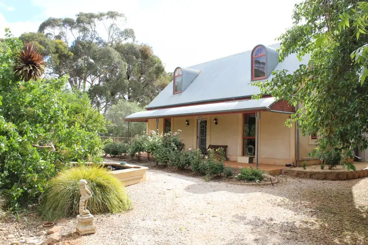2 Hector Road, Mintaro SA 5415
