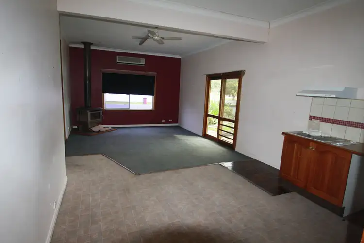Fifth view of Homely house listing, 2 Read Street, Coleraine VIC 3315