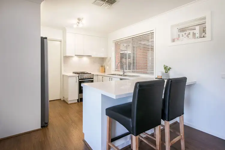 Second view of Homely house listing, 5 Templeton Place, Wodonga VIC 3690