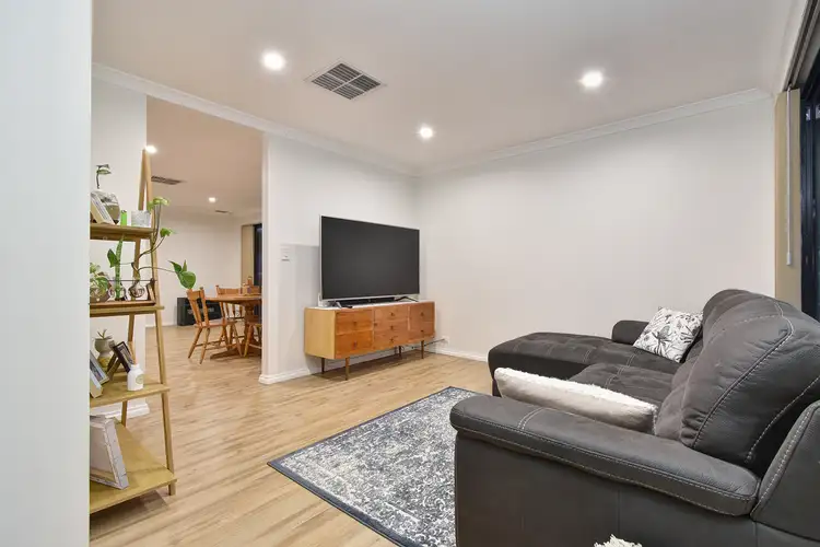 Fifth view of Homely house listing, 7 Ornata Bend, Banksia Grove WA 6031