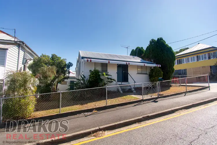 27 Fleurs Street, Woolloongabba QLD 4102