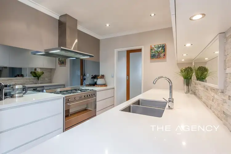 25 Scott Place, Hillarys WA 6025