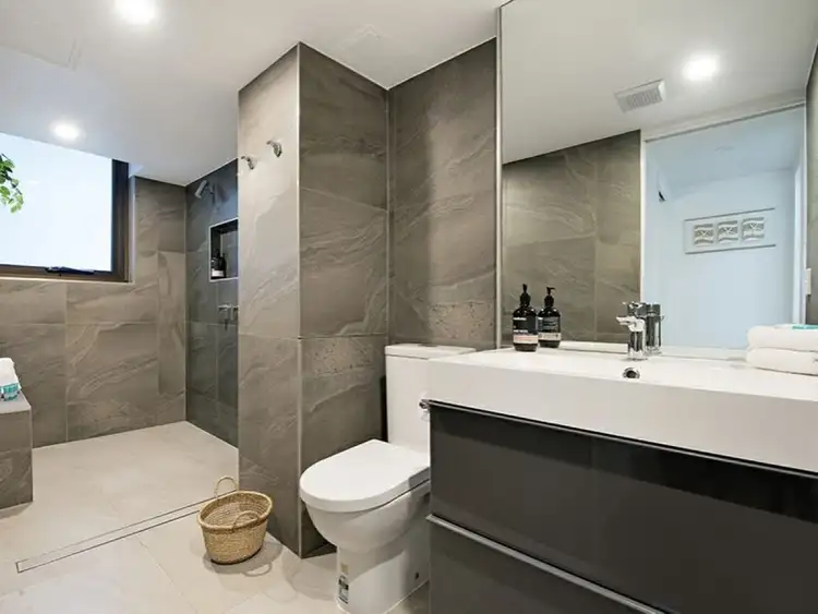 Sixth view of Homely unit listing, 1/219 Surf Parade, Broadbeach QLD 4218