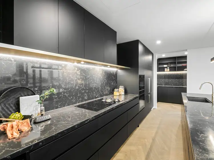 702/162 Castlebar Street, Kangaroo Point QLD 4169