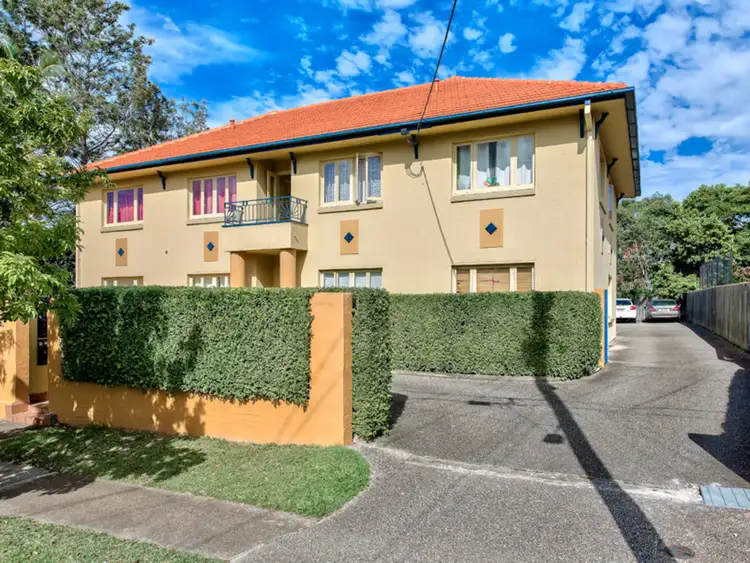 27 Gray Road