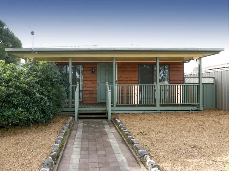13 Little Street, Stratford VIC 3862