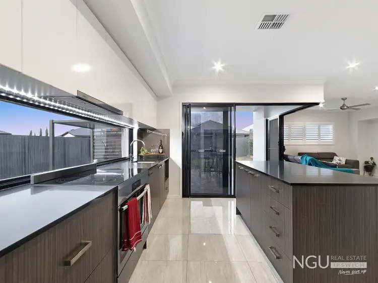 18 Freedom Crescent, South Ripley QLD 4306