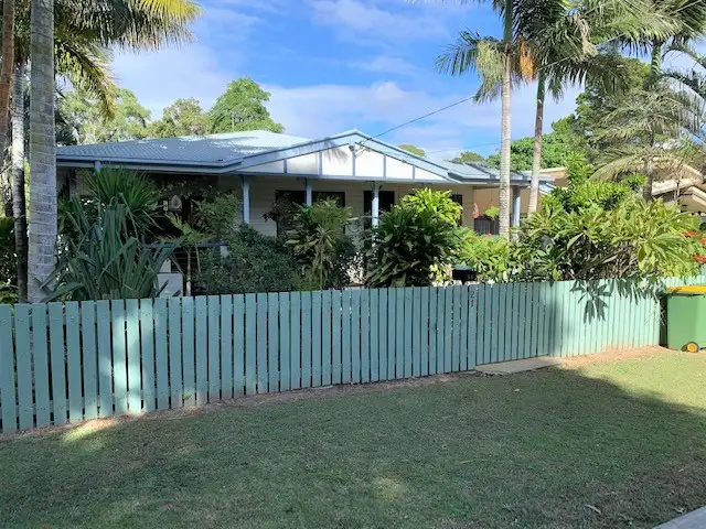 21 Merindah Street, Coochiemudlo Island QLD 4184