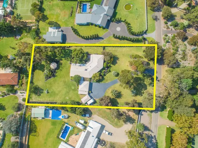 25 Lockhart Drive, Rosebud VIC 3939
