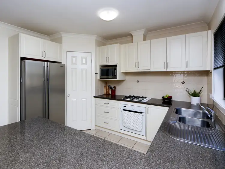 Fifth view of Homely townhouse listing, 4/10 Weir Street, Sale VIC 3850