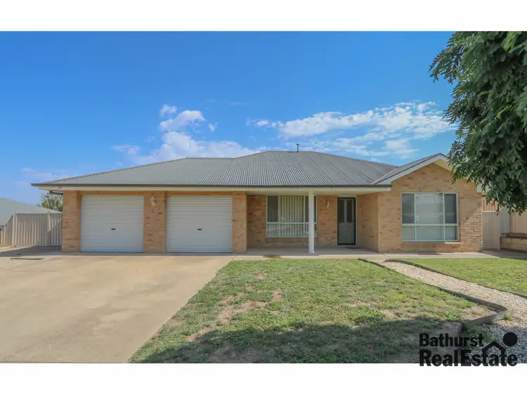 Main view of Homely house listing, 19 Douglas Court, Kelso NSW 2795