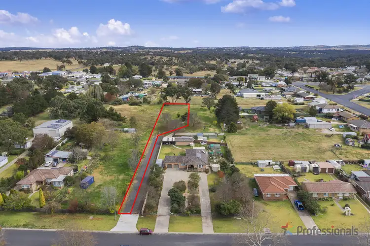 5b Plane Avenue, Uralla NSW 2358