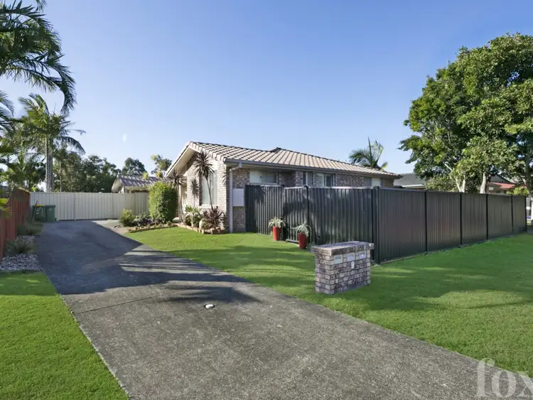 2/5 Pamela Court, Labrador QLD 4215