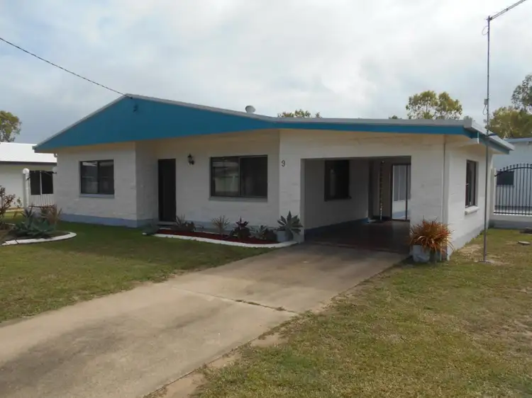 9 Herring Street, Taylors Beach QLD 4850
