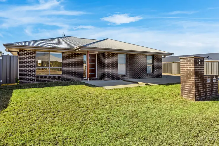 1/9 Dudley Street, Chinchilla QLD 4413
