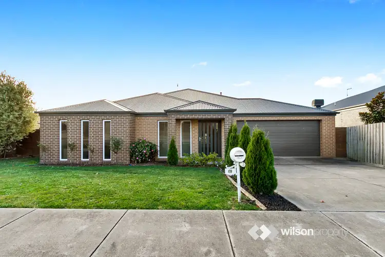 19 Dunsmuir Grove, Traralgon VIC 3844
