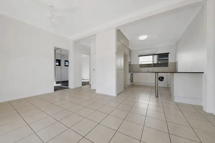 Third view of Homely unit listing, 1/168 Scenic Highway, Lammermoor QLD 4703