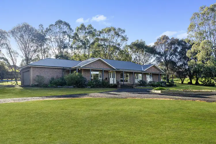 24 Dundas Court, Hamilton VIC 3300