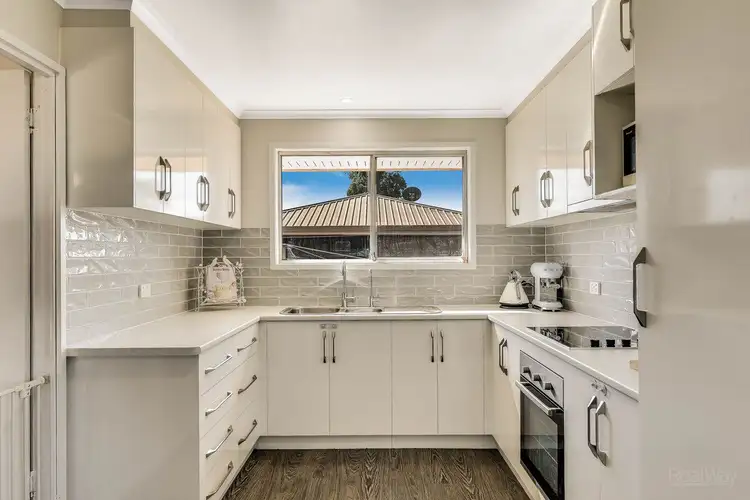 22 Cabarita Crescent, Glenvale QLD 4350